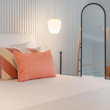 דירה Savoy Insular Loft By An Island *