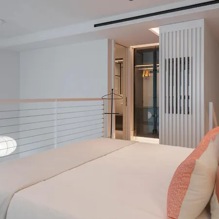 Savoy Insular Loft By An Island