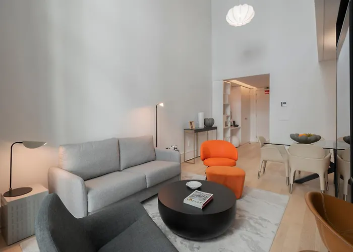 Savoy Insular Loft By An Island Appartamento