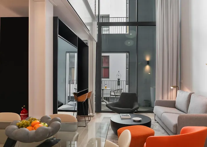 Savoy Insular Loft By An Island