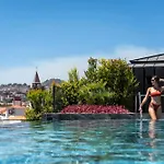 Savoy Insular Loft By An Island * Funchal (Madeira)