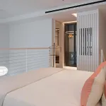 Savoy Insular Loft By An Island